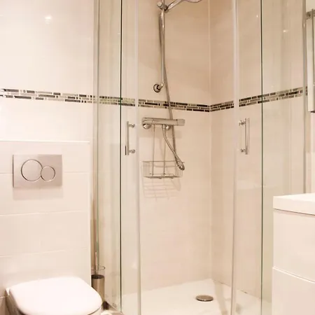 Beautiful T2 Near Place De La Republique Paris